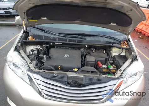 2015 Toyota Sienna Xle 8 Passenger from USA, damaged, VIN 5TDYK3DC5FS658826